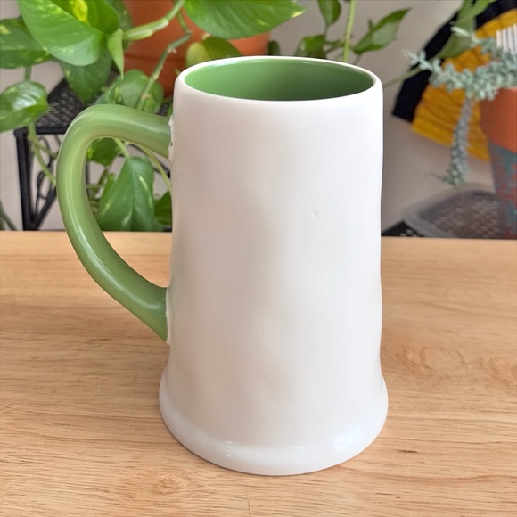 Rae Dunn Luck Of The Irish Stein Large Mug 20 Oz White Green St Patricks Day - Picture 4 of 8